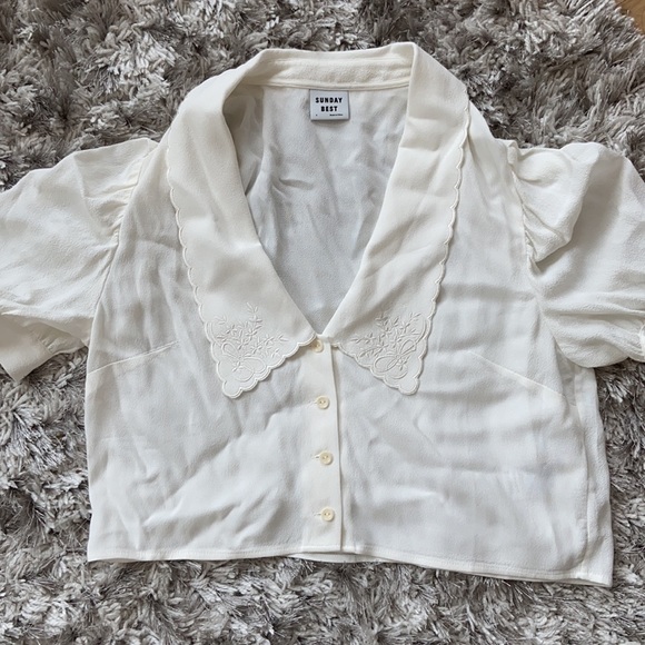 *sold* Aritzia new solitaire blouse S - Picture 2 of 4